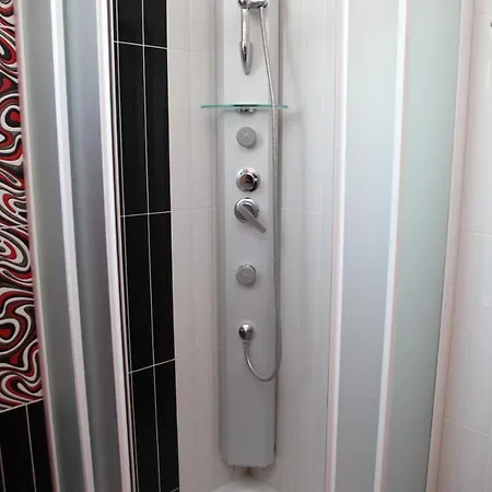 Kallisti 3* نيوي بوروي