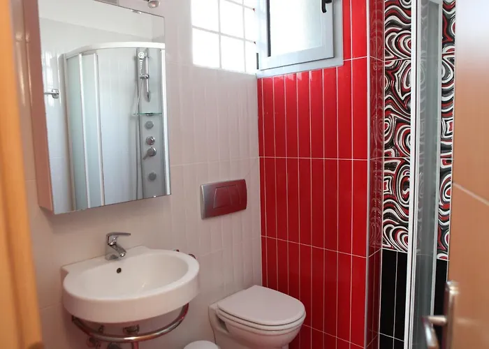 Panzió Kallisti Néi Póri